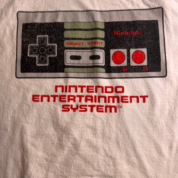Nintendo NES‎ Adult Medium Nintendo Entertainment System Controller Shirt (K) - Picture 3 of 6